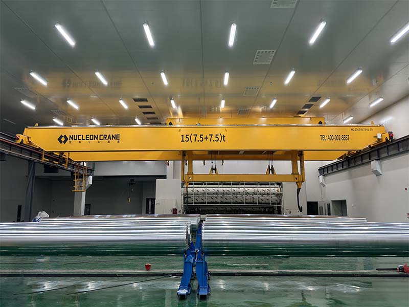 薄膜辊子智能吊运征途国际